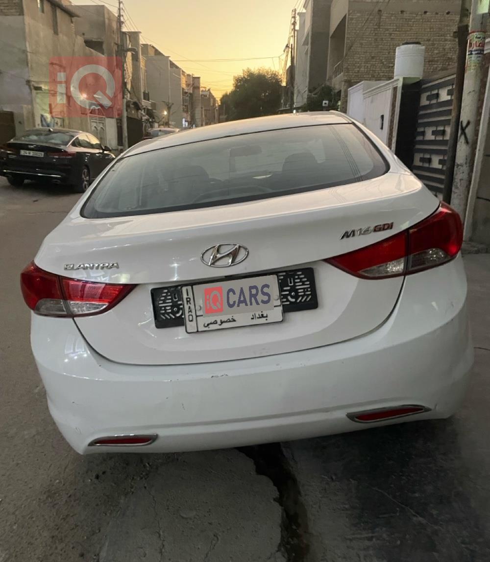 هیۆندای ئەلەنترا